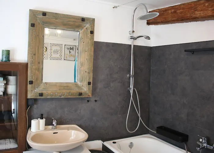 Haus Ewald アパート エンキルヒ